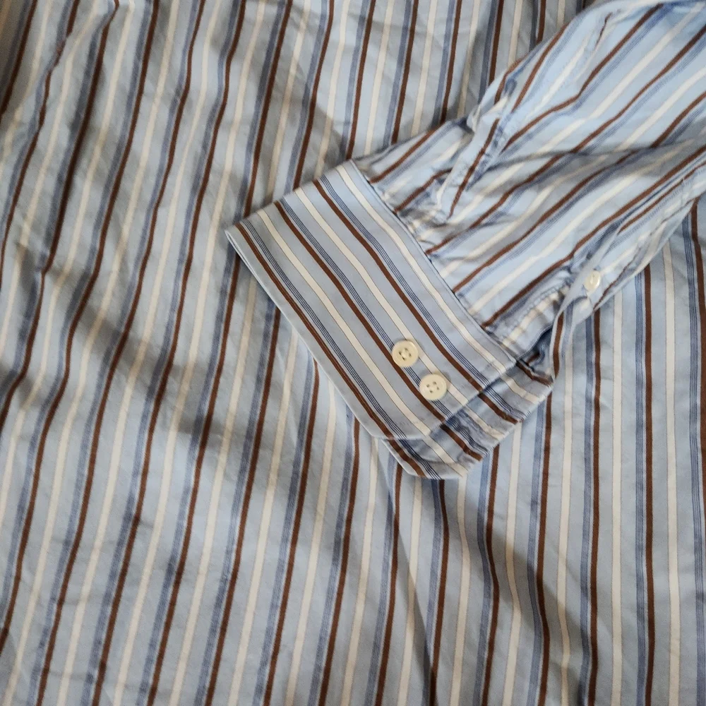Banana Republic Men’s Button Down Shirt Large Blue Brown Stripe 16–16.5
